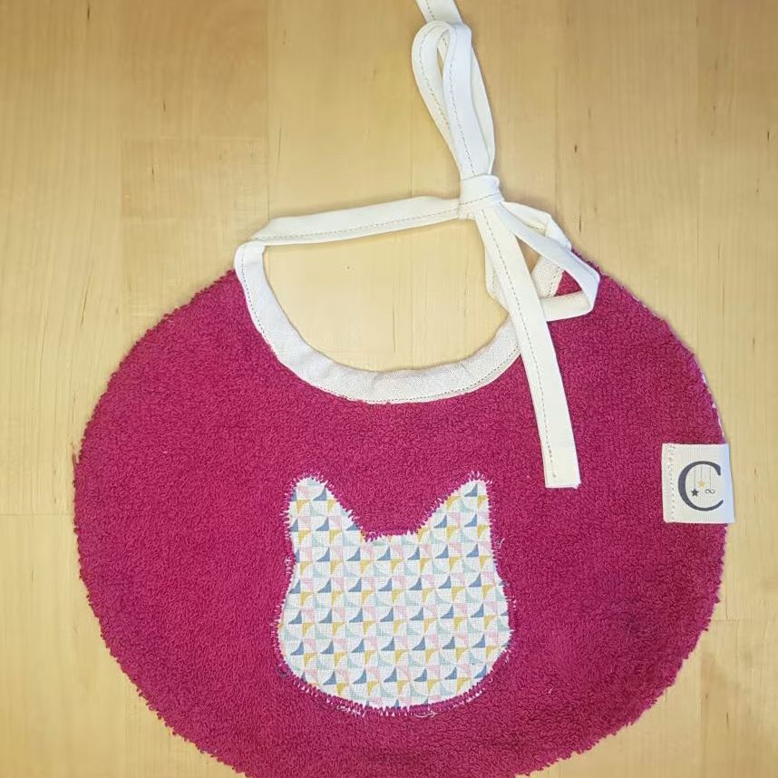 Bavoir bébé rond 1er âge