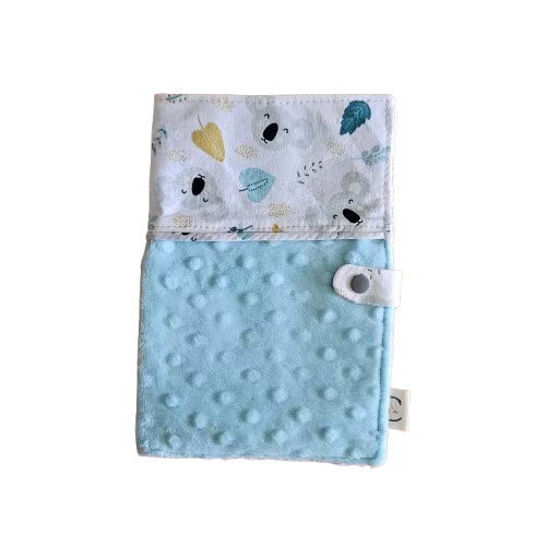 Protège carnet de santé avec deux pochettes